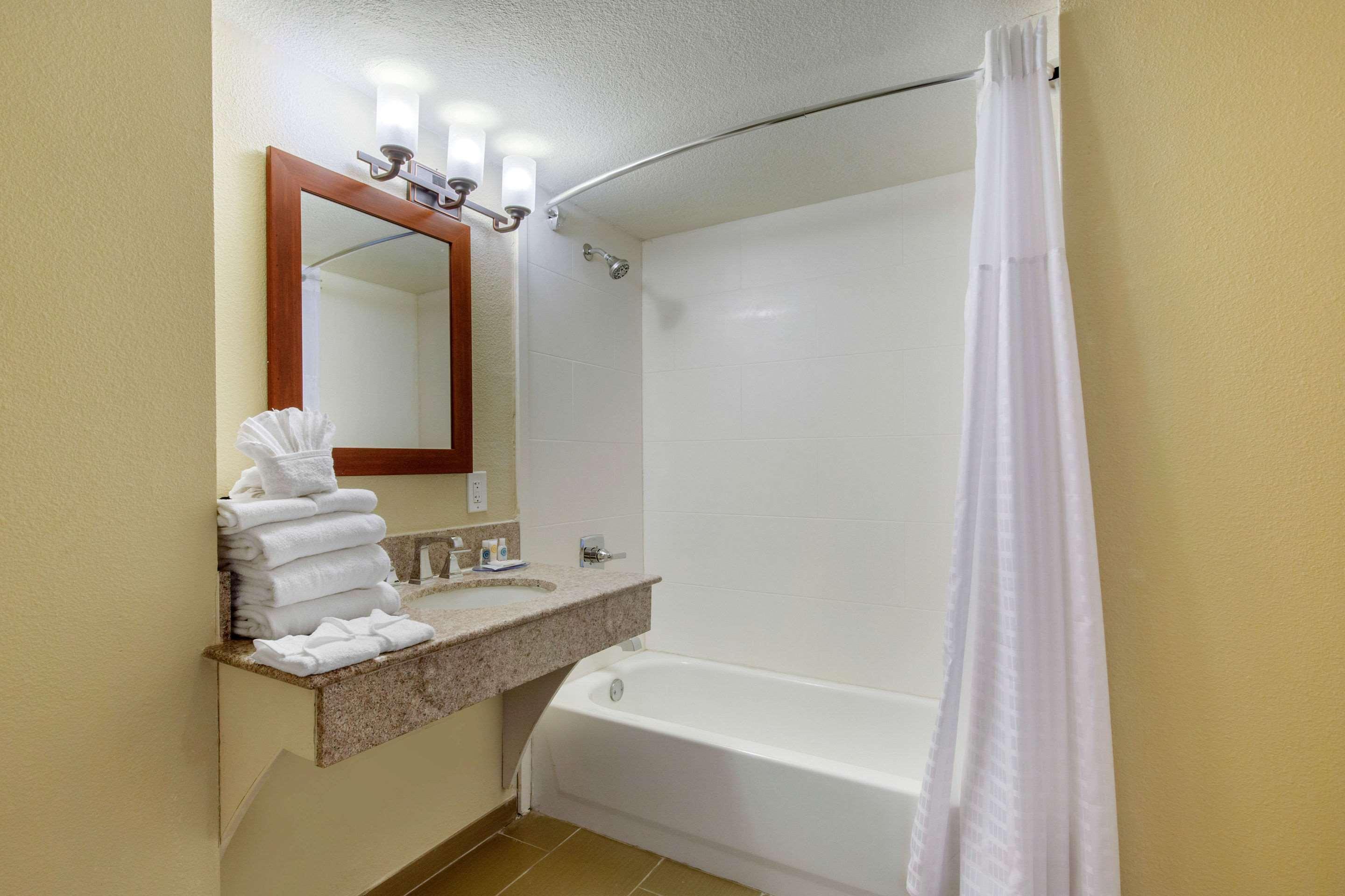 Comfort Inn & Suites Sw Houston Sugarland מראה חיצוני תמונה