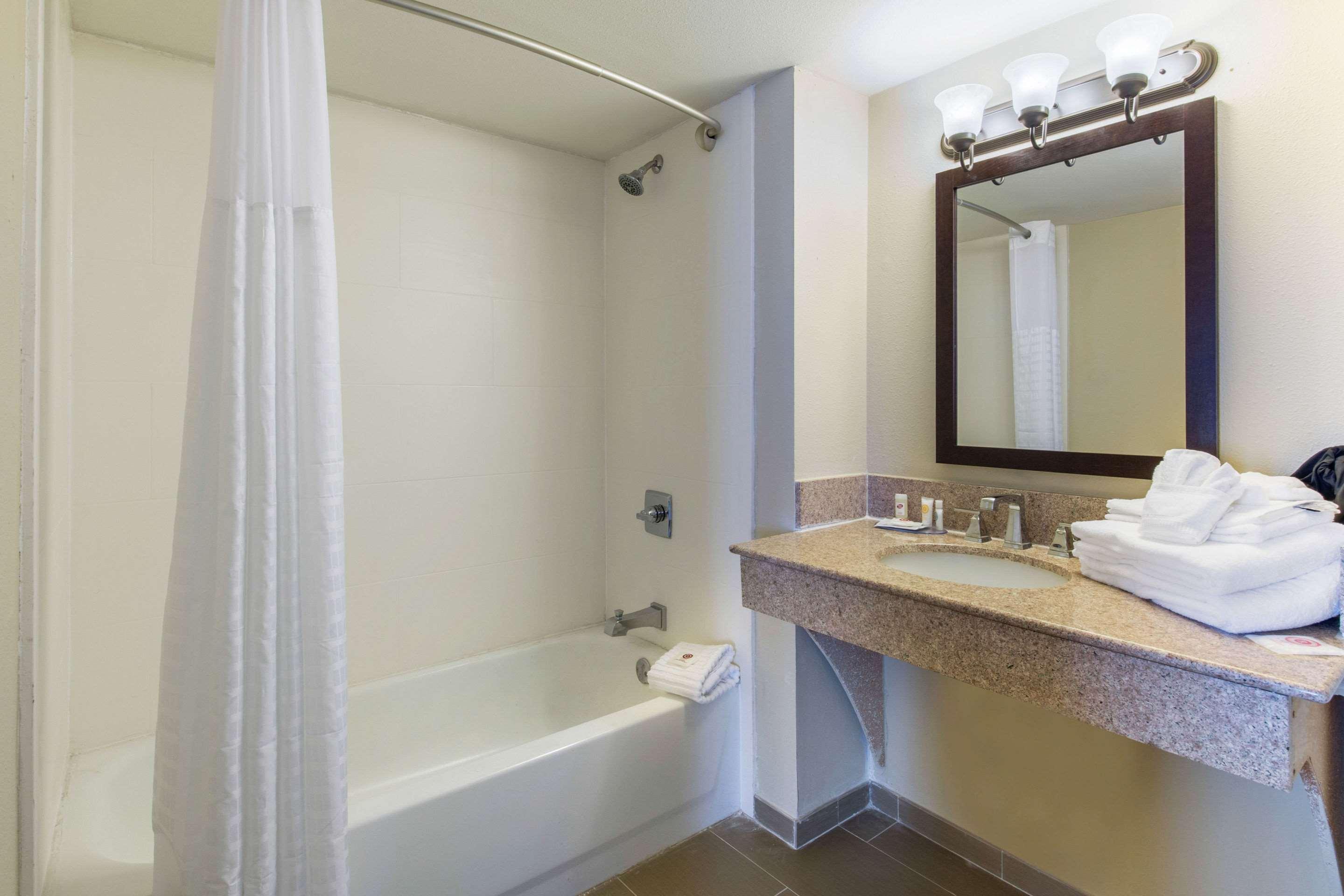 Comfort Inn & Suites Sw Houston Sugarland מראה חיצוני תמונה